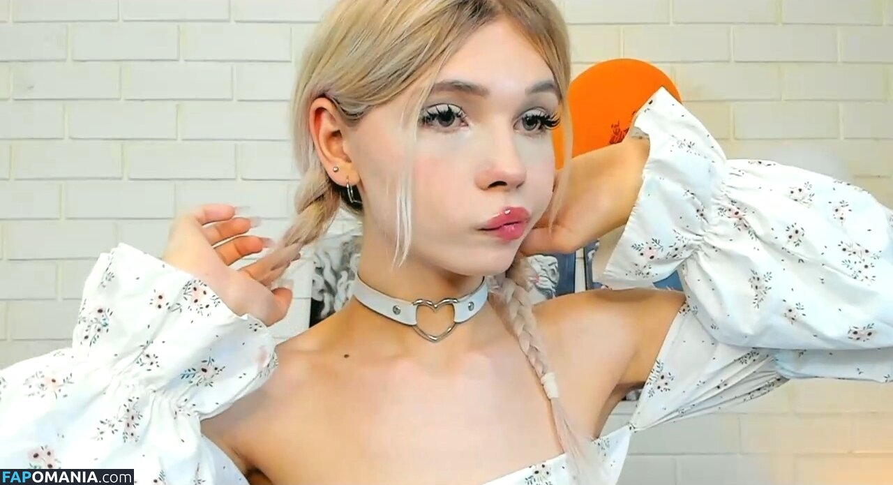 Blondy_fina / blondy_curvy2595 Nahý OnlyFans  Uniklá fotka #3
