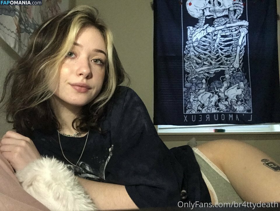 brattydeath / brattyydeath / cherry_grl / waifu.brattyydeath Nahý OnlyFans  Uniklá fotka #38