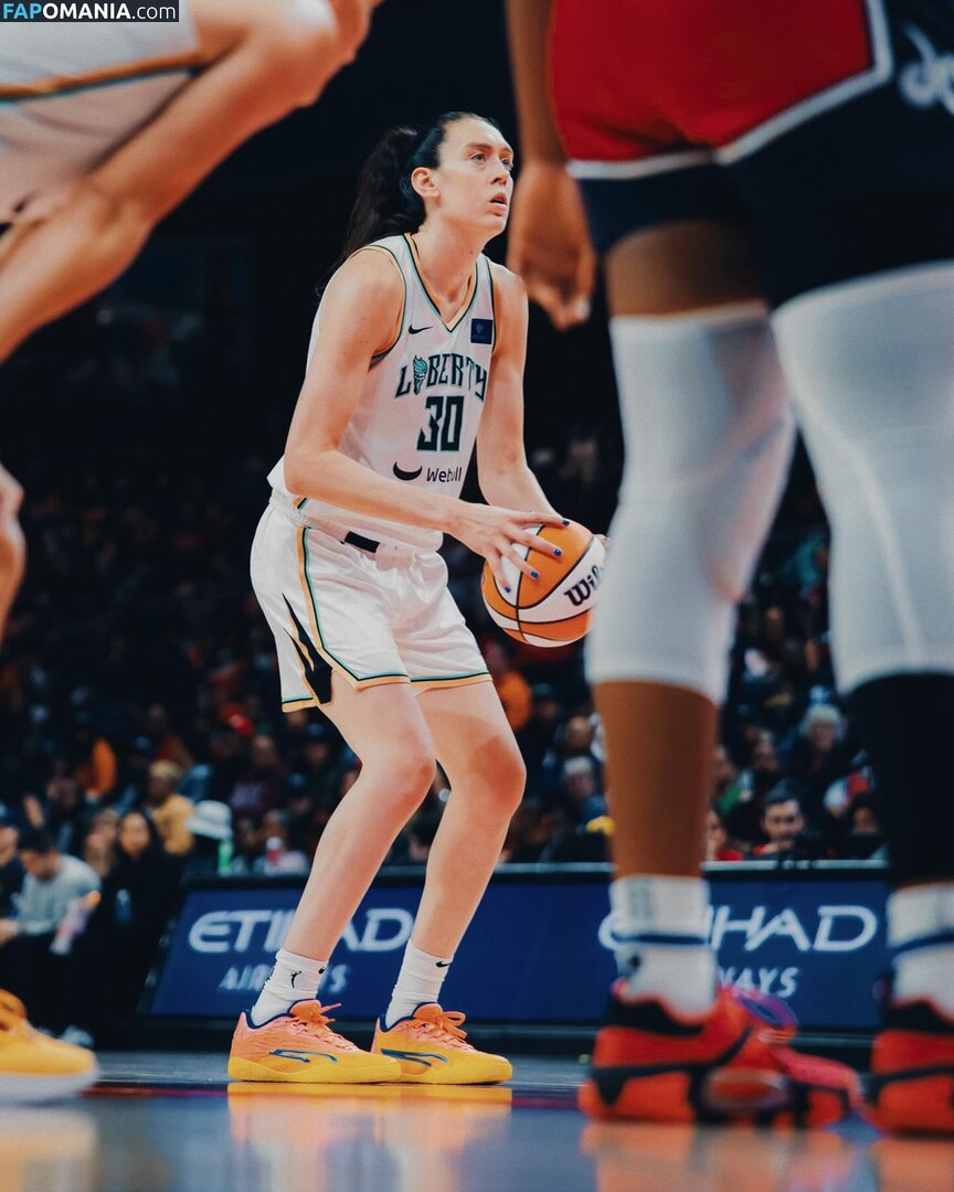 Breanna Stewart / WNBA Player / breannastewart30 Nahý OnlyFans  Uniklá fotka #1