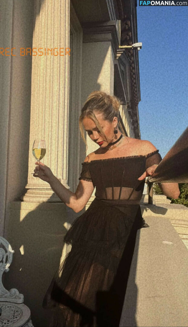 Brec Bassinger / brecbassinger Nahý OnlyFans  Uniklá fotka #11
