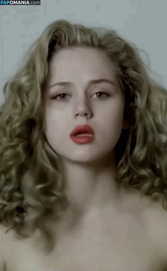 Brec Bassinger / brecbassinger Nahý OnlyFans  Uniklá fotka #253