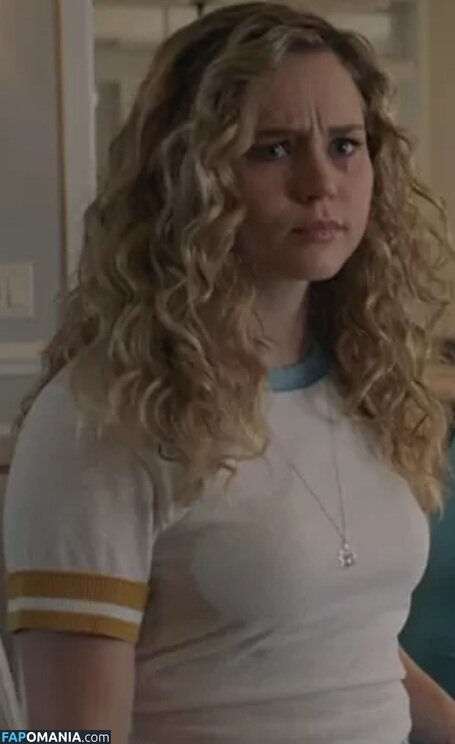 Brec Bassinger / brecbassinger Nahý OnlyFans  Uniklá fotka #256