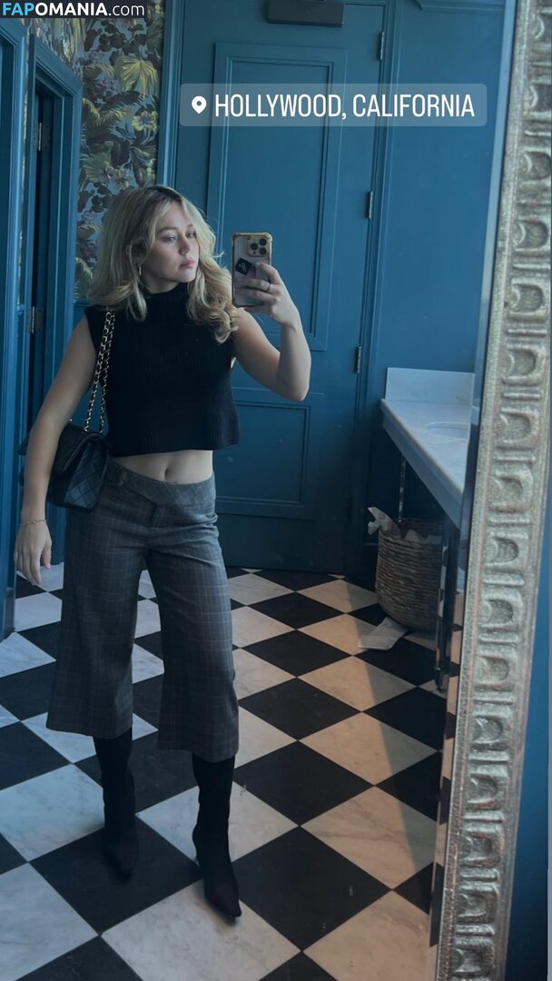 Brec Bassinger / brecbassinger Nahý OnlyFans  Uniklá fotka #258