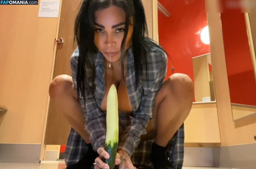 Brittanya Razavi / brittanya187187 / imbrittanya / seebrittanya Nahý OnlyFans  Uniklá fotka #617