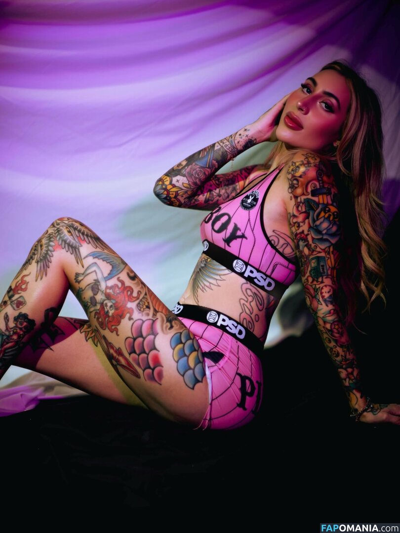 Brittnay Cedzich / brittnaypozen Nahý OnlyFans  Uniklá fotka #2