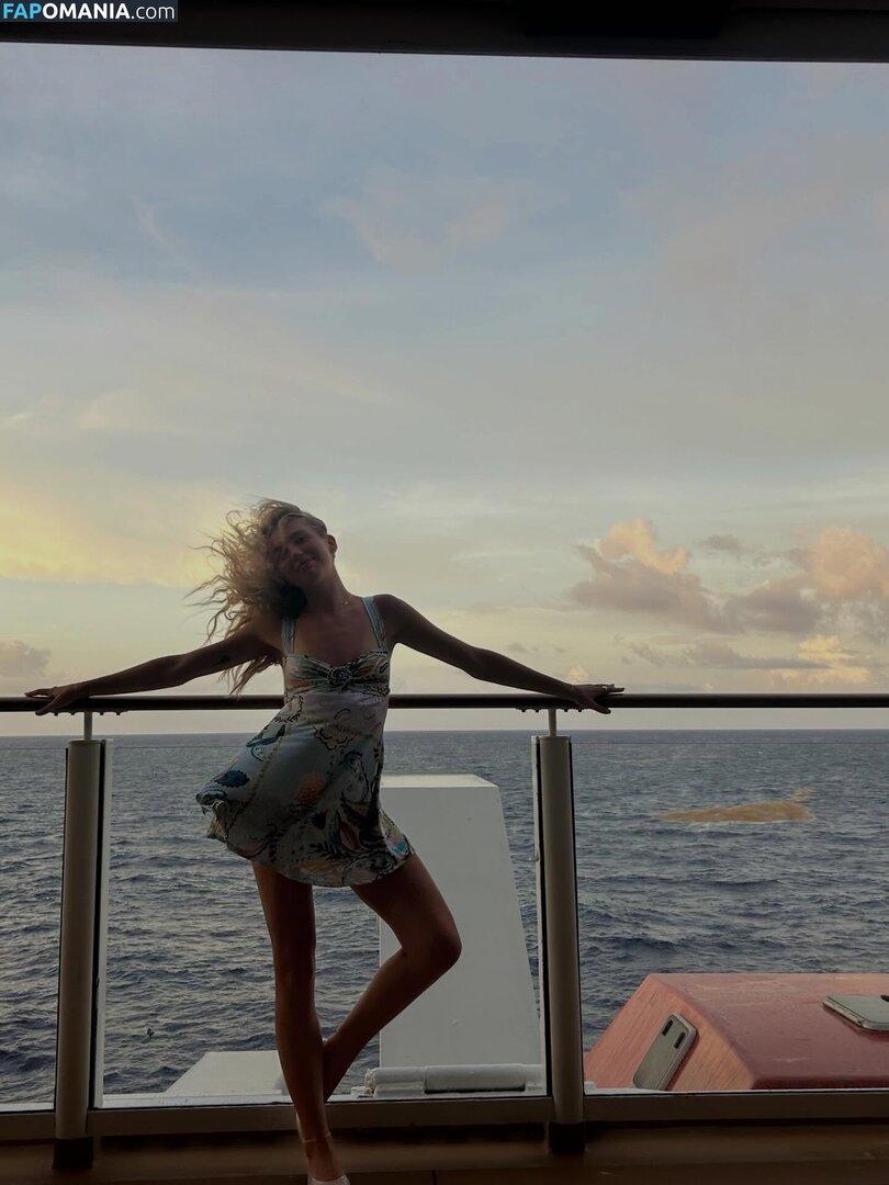 Brynn Rumfallo / brynnrumfallo Nahý OnlyFans  Uniklá fotka #246