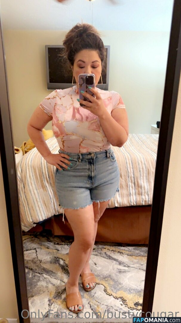 bustycougar Nahý OnlyFans  Uniklá fotka #3