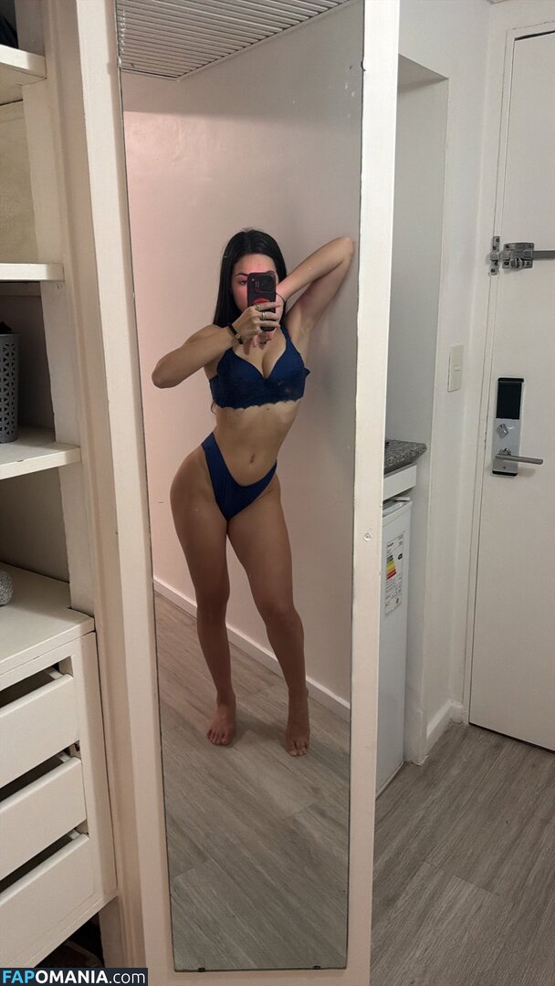 ButtonWhite / ariiwhite / buttonthewhite Nahý OnlyFans  Uniklá fotka #1