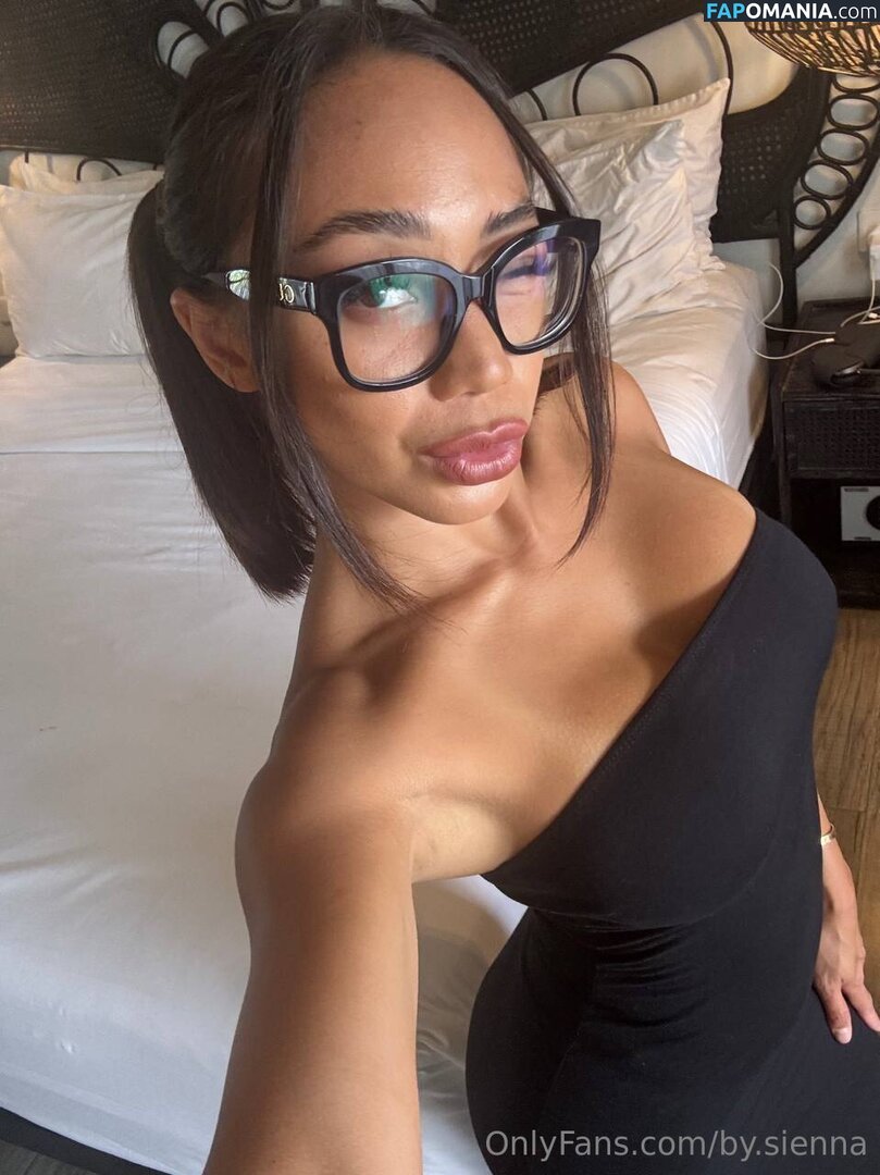 by.sienna / bysienna / byysienna Nahý OnlyFans  Uniklá fotka #7