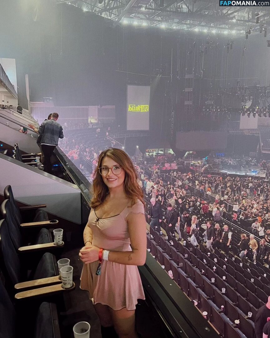 Cadaea Nahý OnlyFans  Uniklá fotka #171