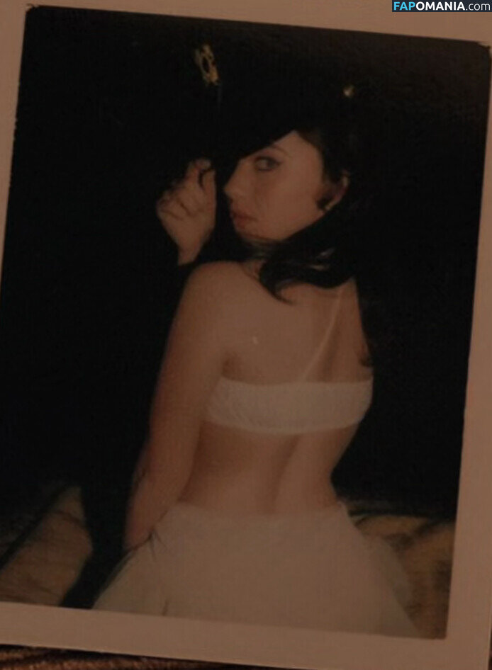 Cailee Spaeny / caileespaeny Nahý OnlyFans  Uniklá fotka #379