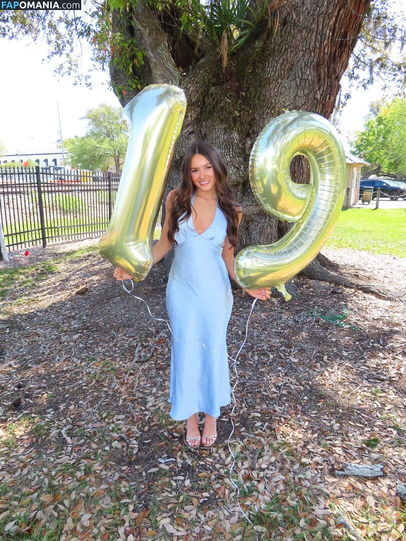 Cailey Presley Fleming / caileypresleyfleming Nahý OnlyFans  Uniklá fotka #13