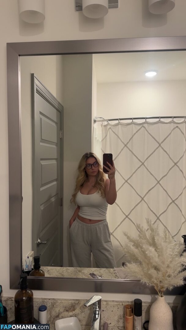 Caitlin Betterly / caitlin.betterly Nahý OnlyFans  Uniklá fotka #1