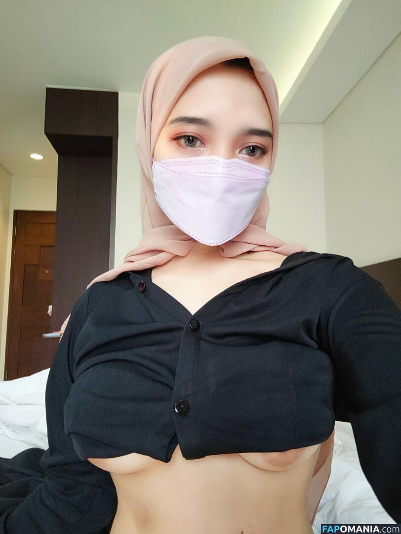 CamillaReese / HijabCamilla Nahý OnlyFans  Uniklá fotka #18