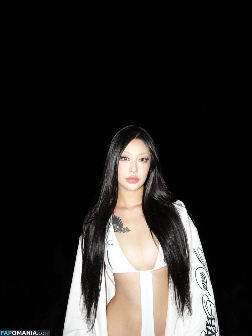 camocashy / camokr / https: Nahý OnlyFans  Uniklá fotka #18