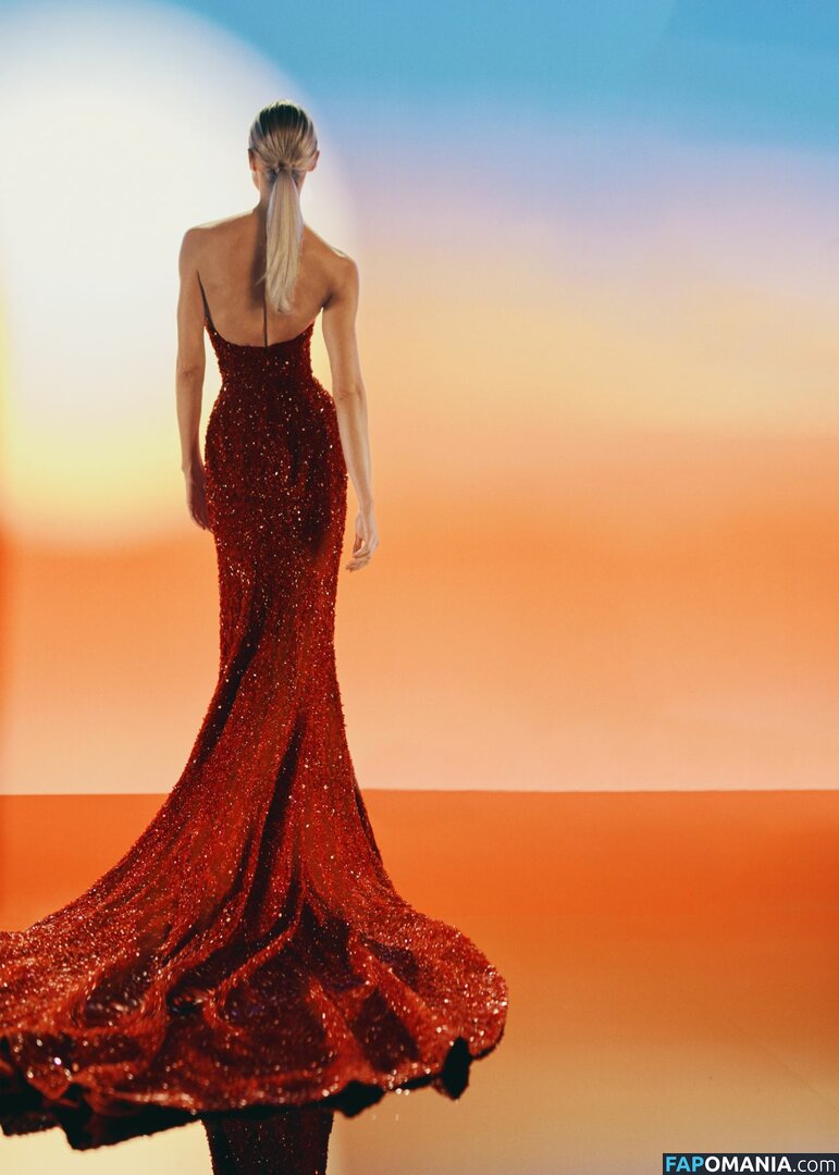 Candice Swanepoel Nahý Uniklá fotka #11