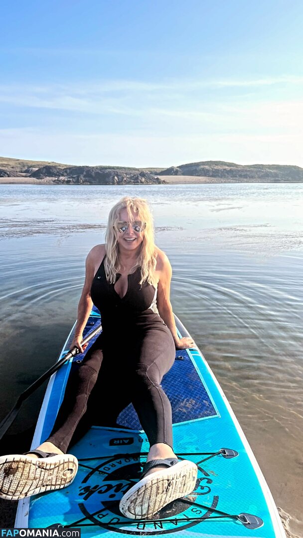 Carol Vorderman Nahý OnlyFans  Uniklá fotka #15