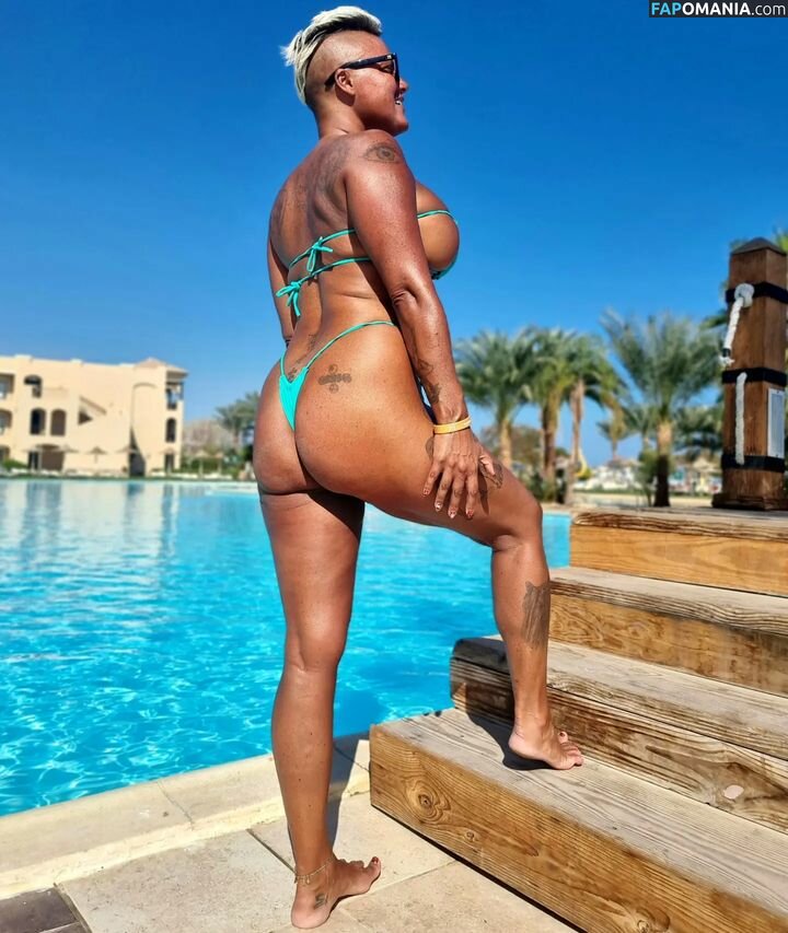 Caroline Öberg / carrooberg Nahý OnlyFans  Uniklá fotka #3