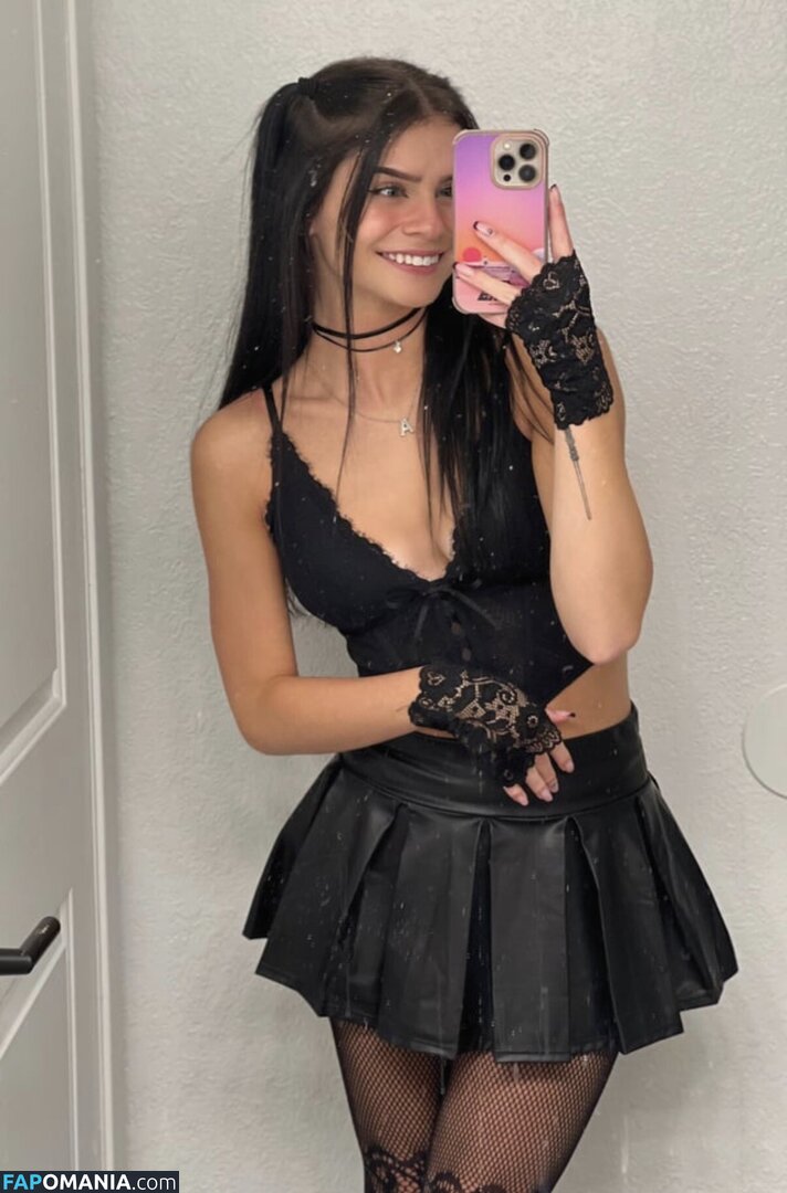 Cassiana Pozzi / cassianapozzi Nahý OnlyFans  Uniklá fotka #4