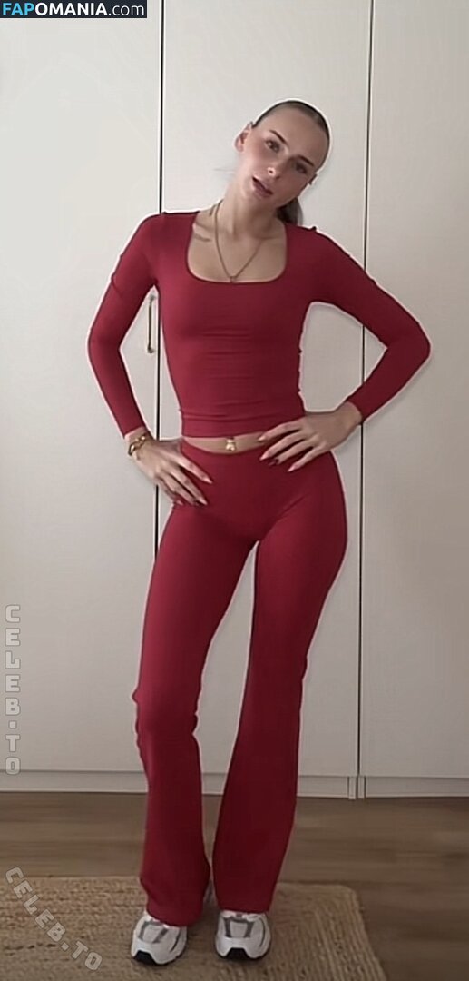 Celina Klug / celina.klug Nahý OnlyFans  Uniklá fotka #3