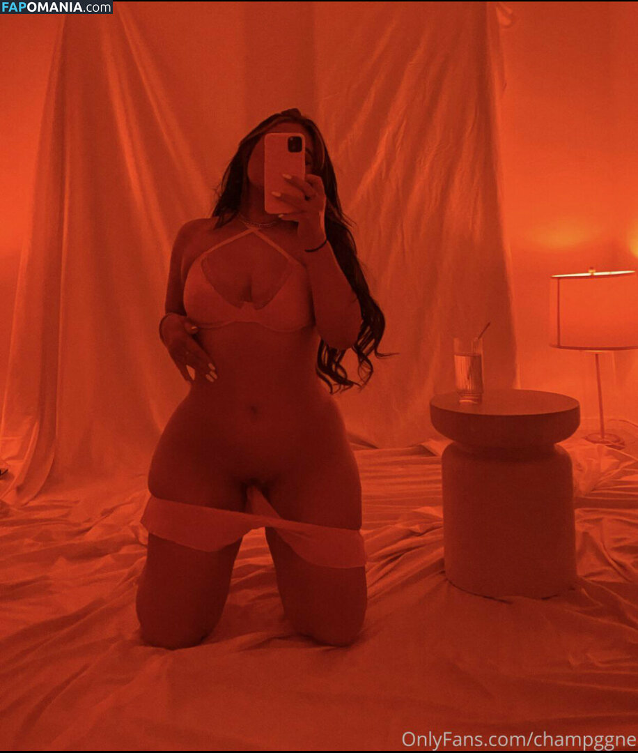 Champagne / Champggne Nahý OnlyFans  Uniklá fotka #2