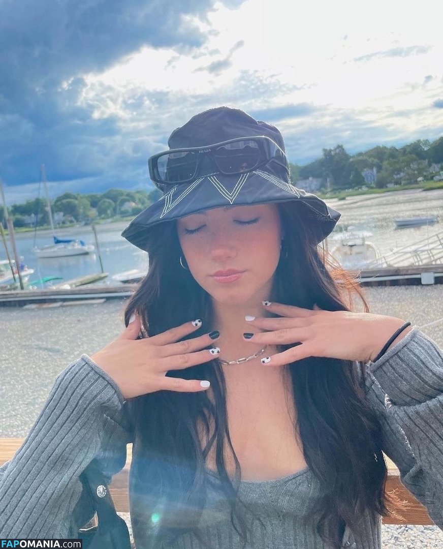 Charli D'Amelio / Charli Damelio / charlidamelio / charliesdamelio Nahý OnlyFans  Uniklá fotka #59