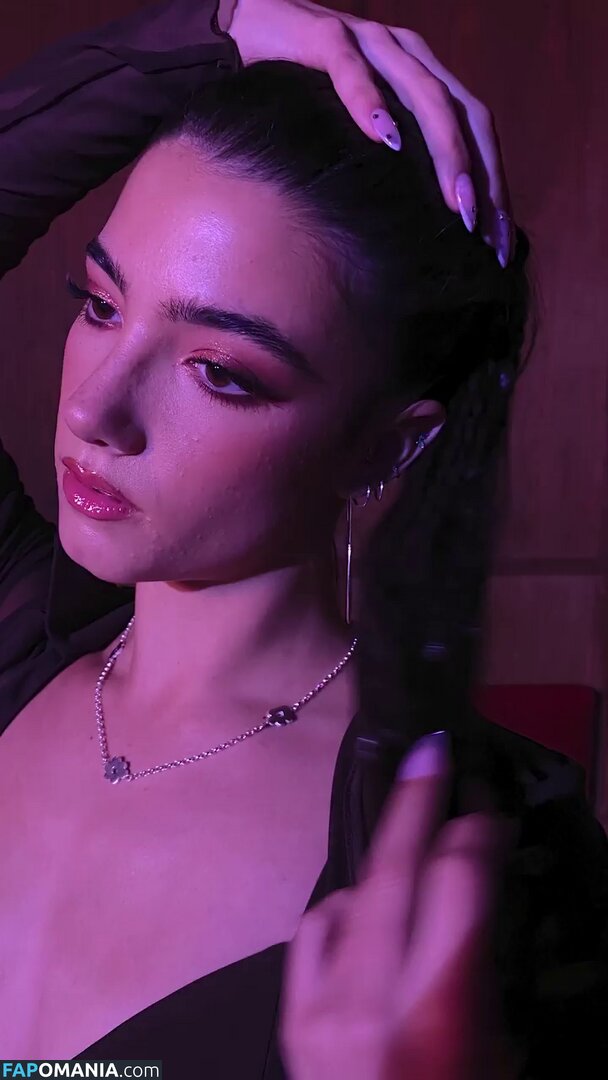 Charli D'Amelio / Charli Damelio / charlidamelio / charliesdamelio Nahý OnlyFans  Uniklá fotka #1227