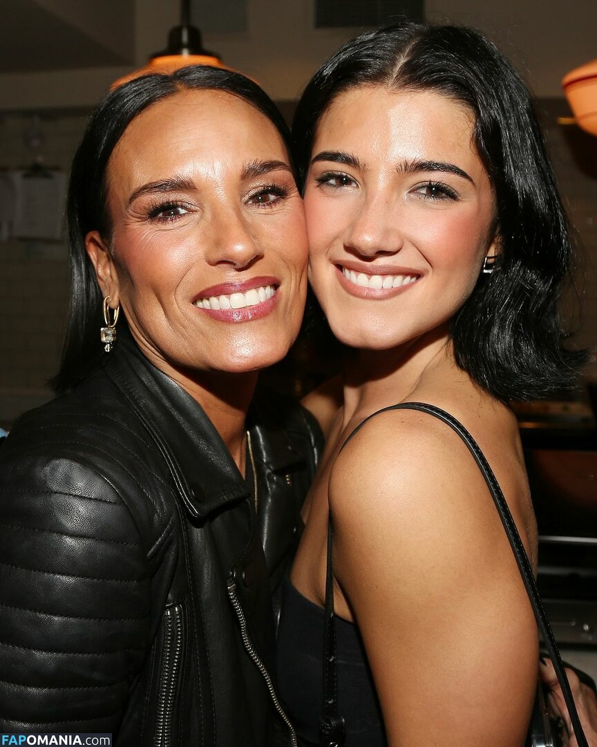 Charli D'Amelio / Charli Damelio / charlidamelio / charliesdamelio Nahý OnlyFans  Uniklá fotka #1473