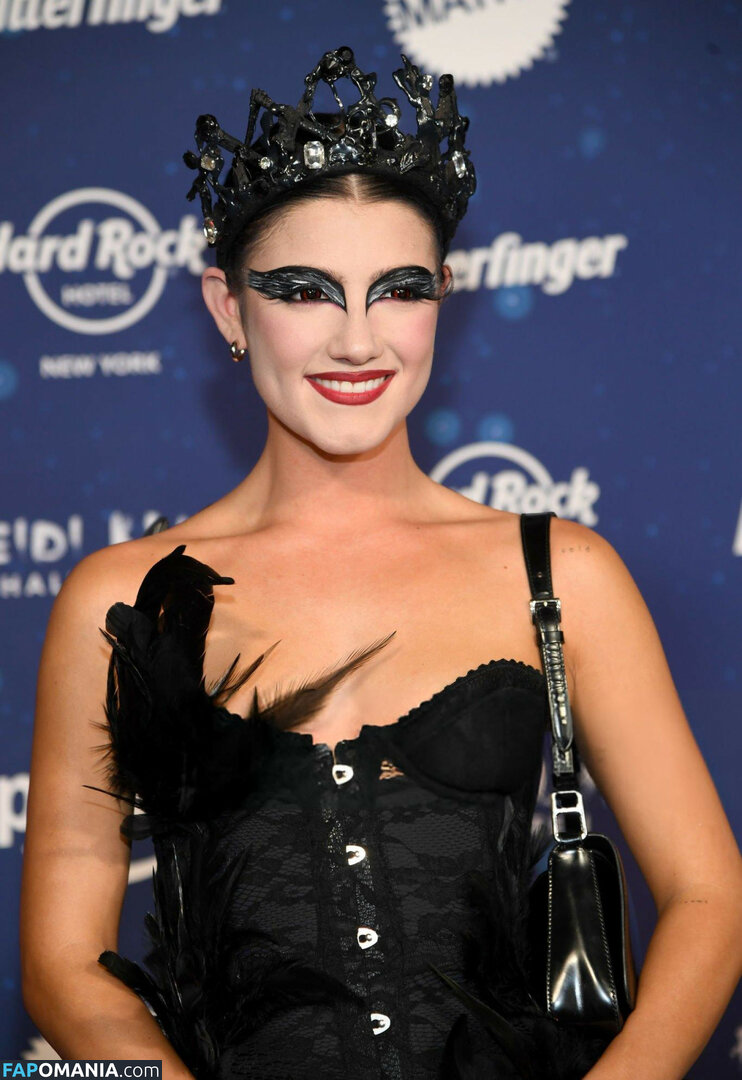 Charli D'Amelio / Charli Damelio / charlidamelio / charliesdamelio Nahý OnlyFans  Uniklá fotka #1501