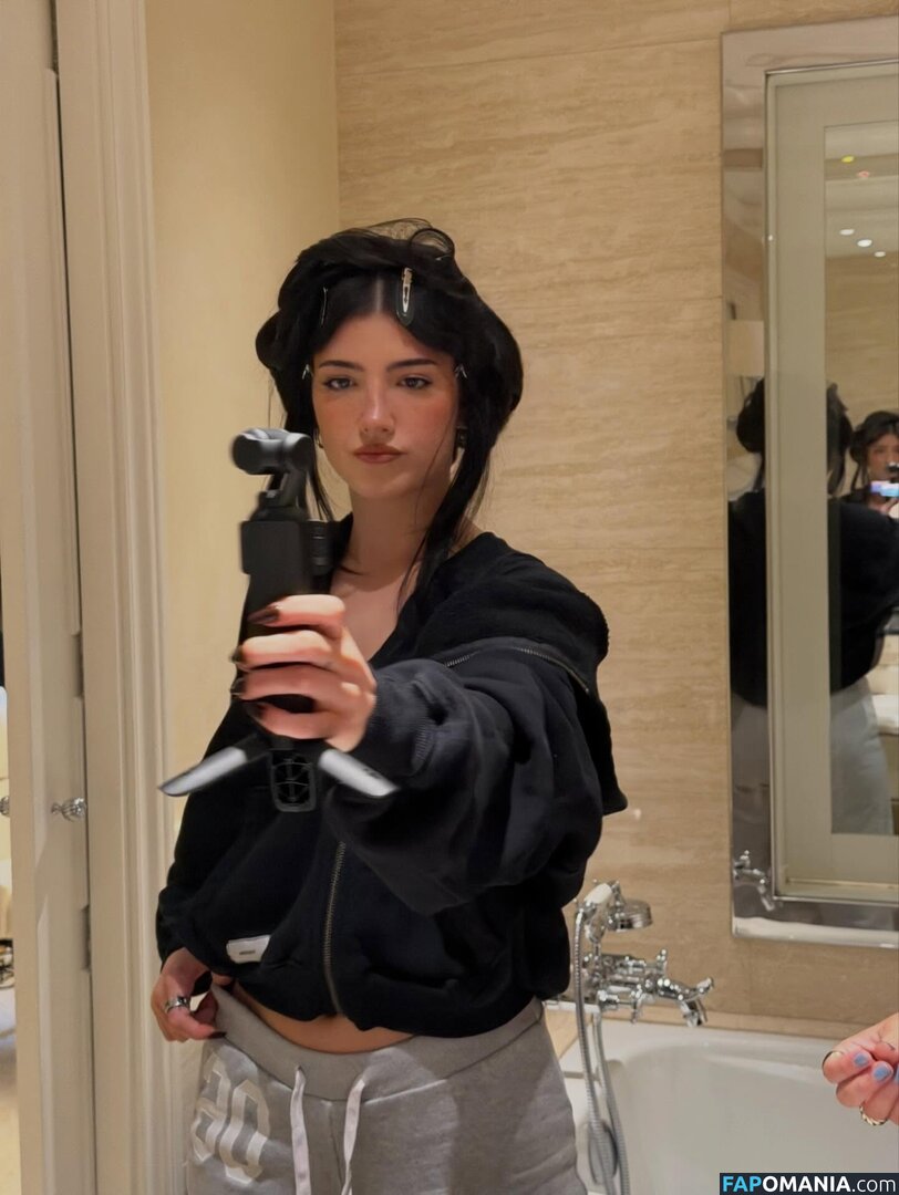 Charli D'Amelio / Charli Damelio / charlidamelio / charliesdamelio Nahý OnlyFans  Uniklá fotka #1612