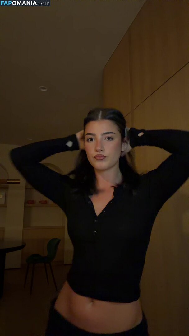 Charli D'Amelio / Charli Damelio / charlidamelio / charliesdamelio Nahý OnlyFans  Uniklá fotka #1713