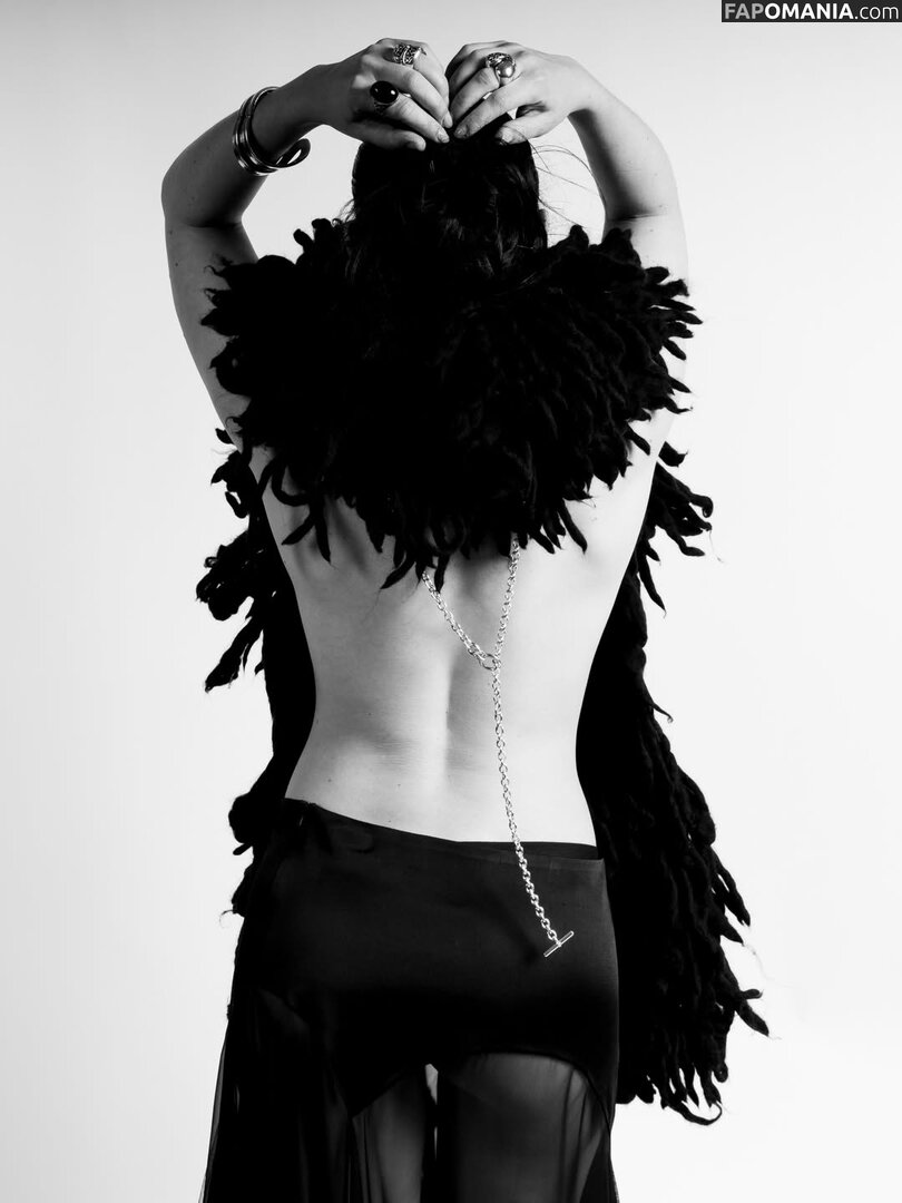 Charli XCX / charli_xcx / charlignarly / charlixcx / https: Nahý OnlyFans  Uniklá fotka #1271