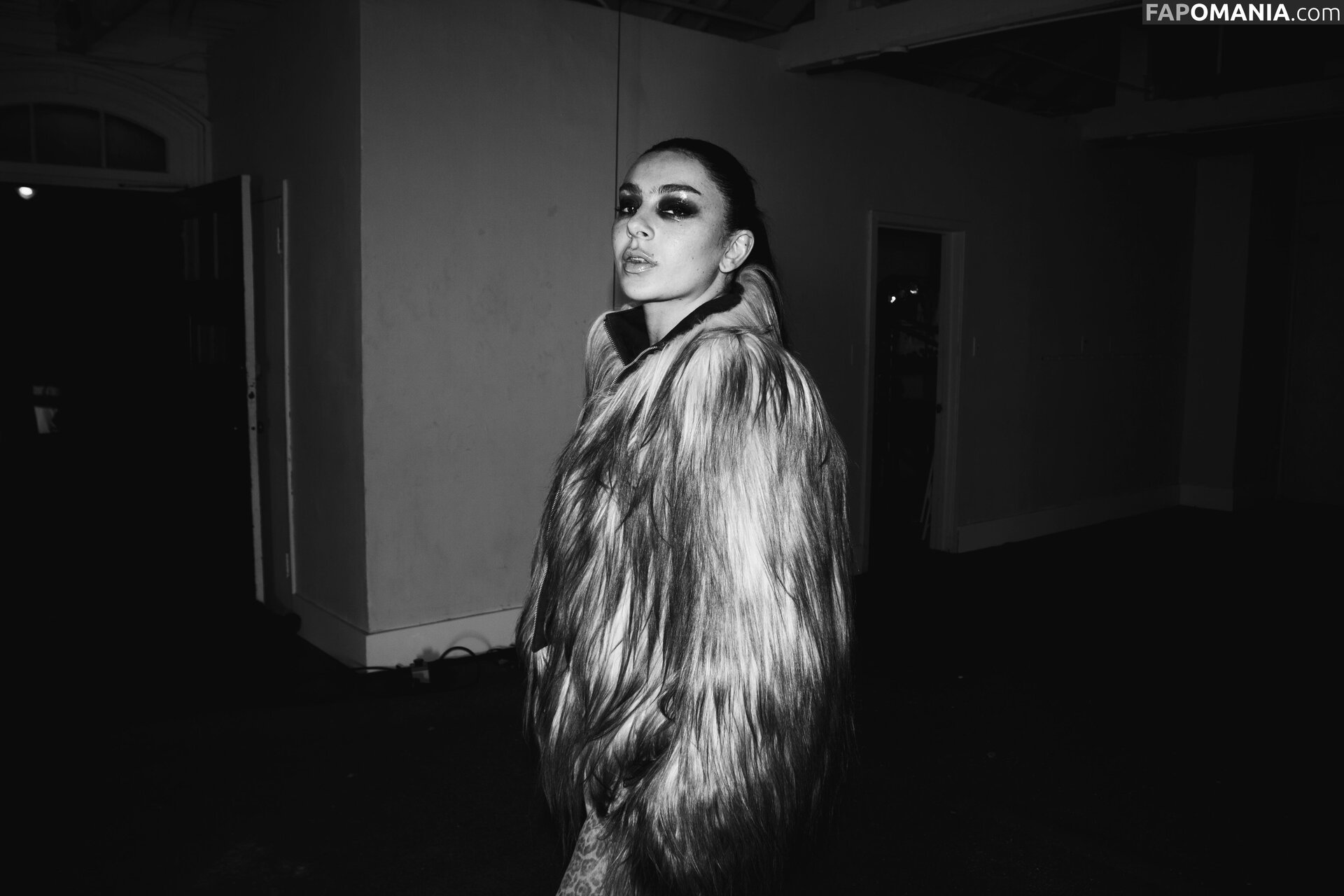 Charli XCX / charli_xcx / charlignarly / charlixcx / https: Nahý OnlyFans  Uniklá fotka #1280