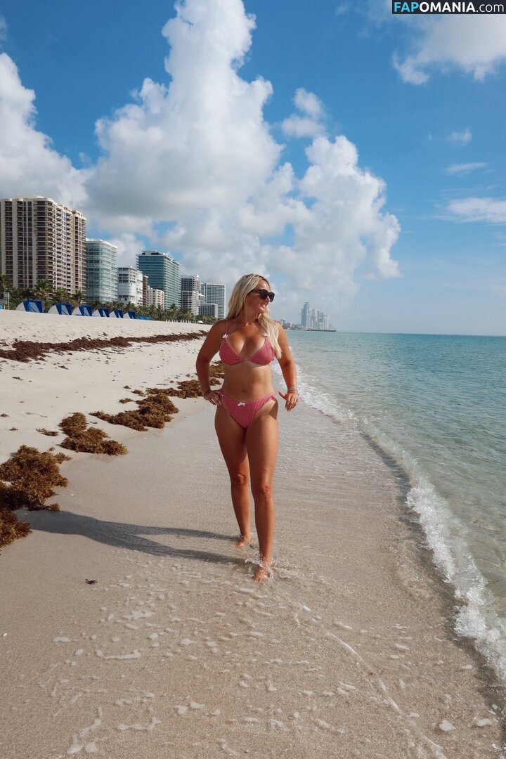 Chasity and Elli Nolan Nahý OnlyFans  Uniklá fotka #9