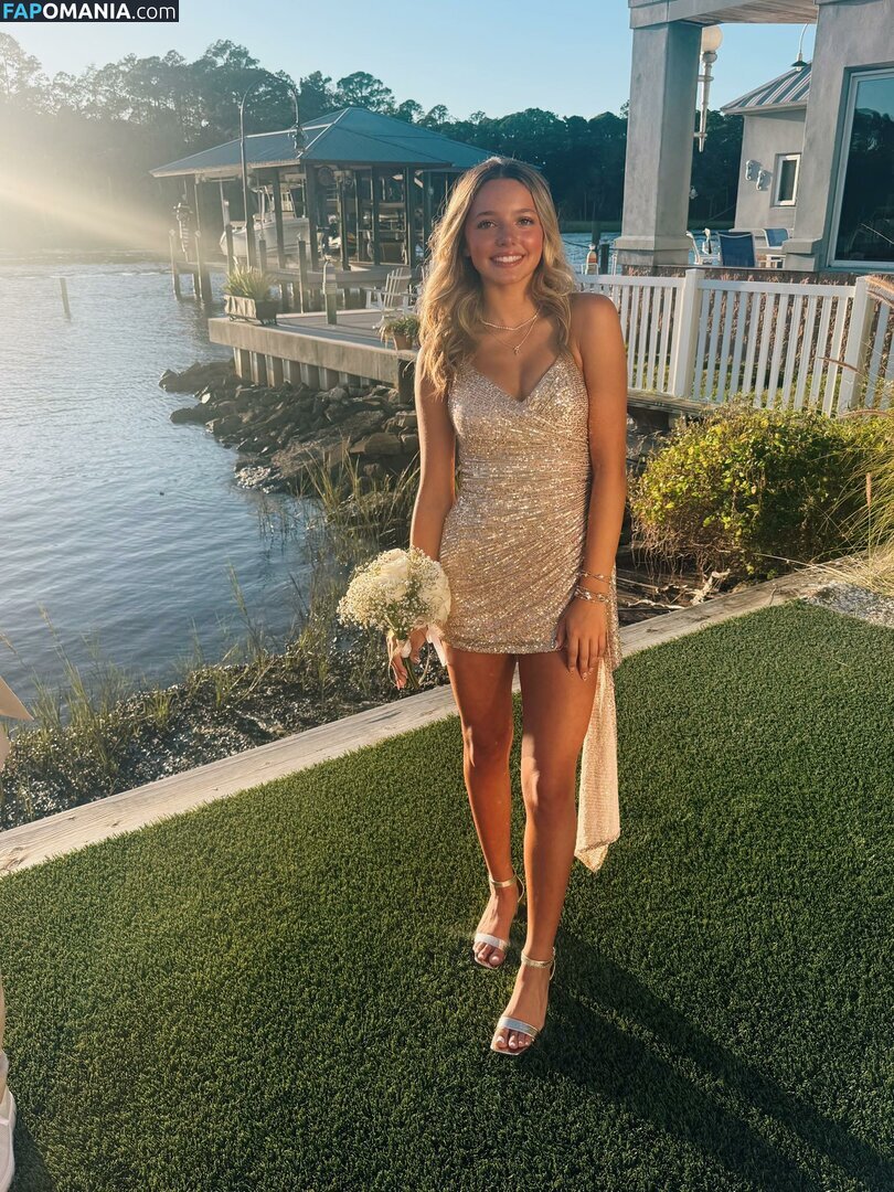 Chasity and Elli Nolan Nahý OnlyFans  Uniklá fotka #10