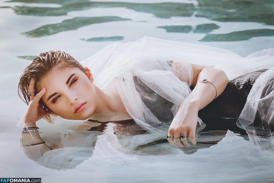 Chelsie Deville / Itschelsiedeville / d3ville Nahý OnlyFans  Uniklá fotka #5