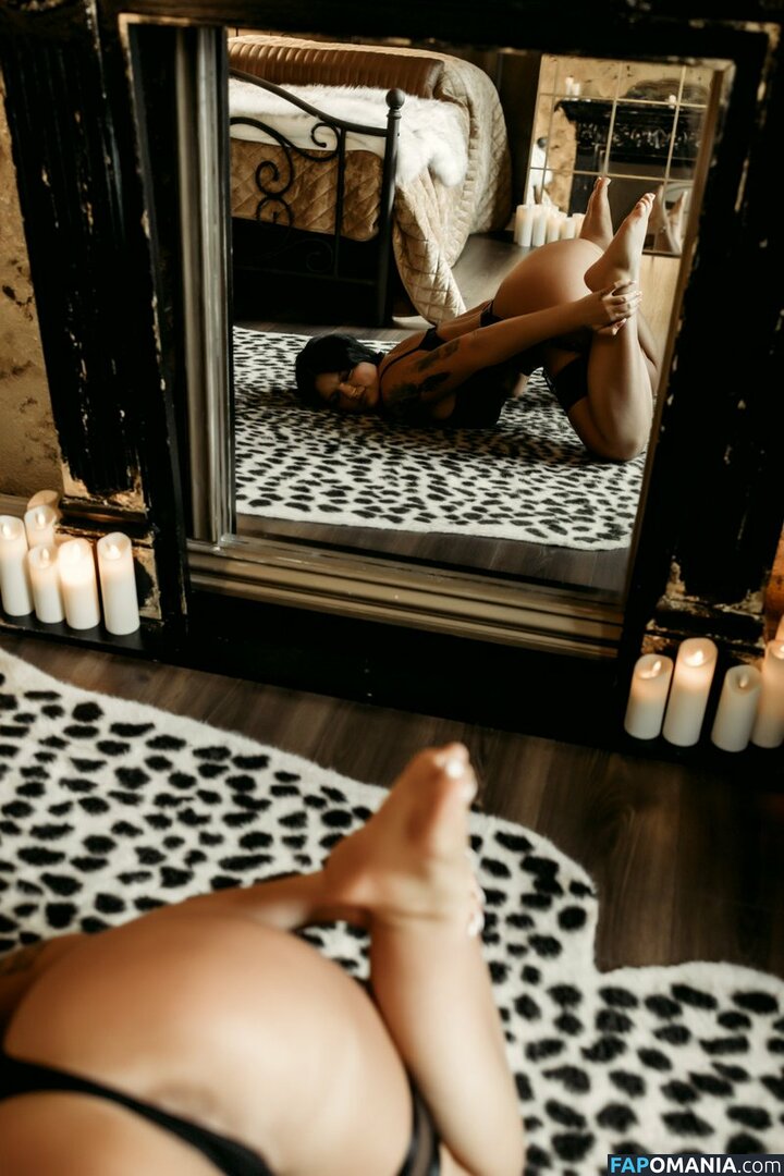 chey_elaine Nahý OnlyFans  Uniklá fotka #13