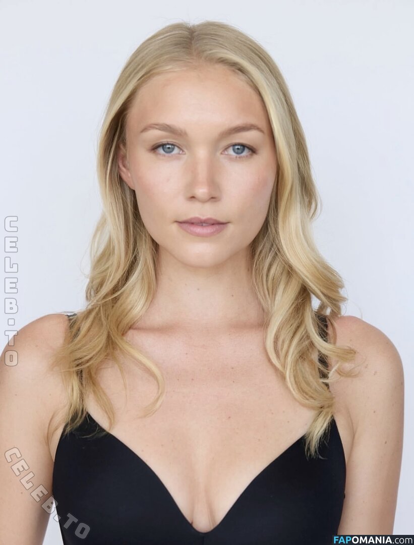 Chiara Schmitt / chiaracs_ Nahý OnlyFans  Uniklá fotka #4