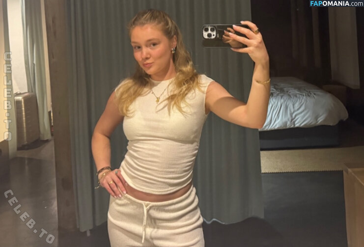 Chiara Tews / chiaratews Nahý OnlyFans  Uniklá fotka #4