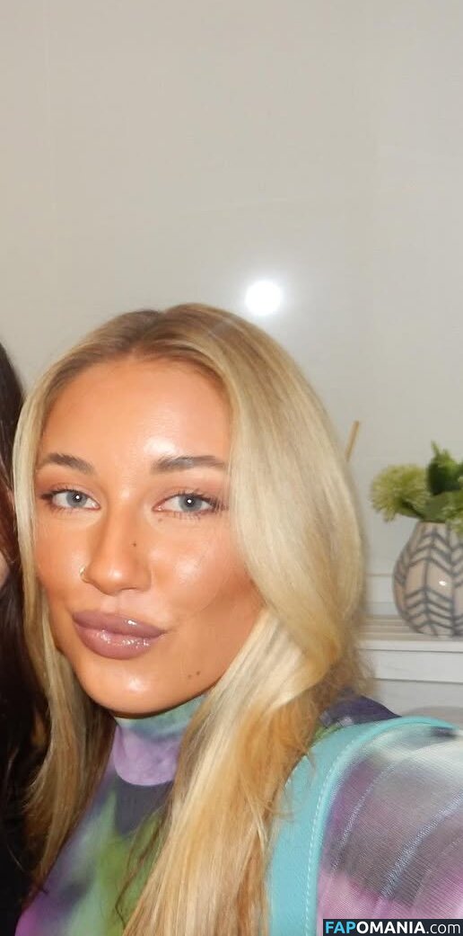 Chihuahua Mami / chloetharle Nahý OnlyFans  Uniklá fotka #2