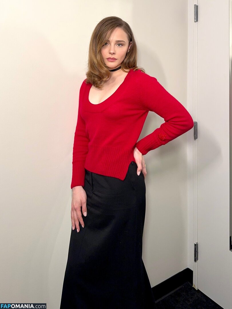 Chloë Grace Moretz / chloegmoretz / https: Nahý OnlyFans  Uniklá fotka #946