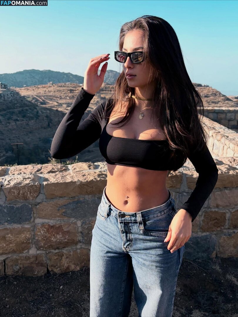 chloeabouserhal / chloealvara Nahý OnlyFans  Uniklá fotka #1