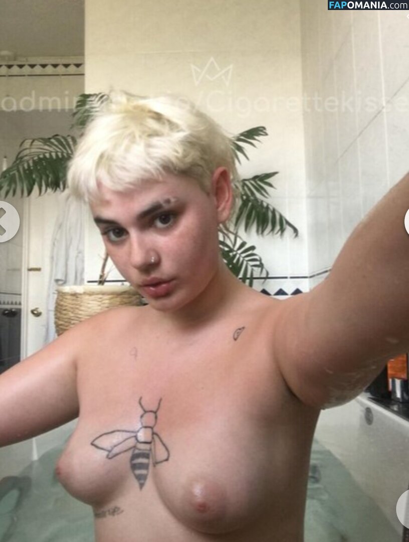 Sexlesspistols / cigarettekisses Nahý OnlyFans  Uniklá fotka #1