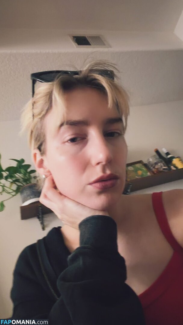 Courtney Miller / co_mill / typicalvlogs Nahý OnlyFans  Uniklá fotka #639
