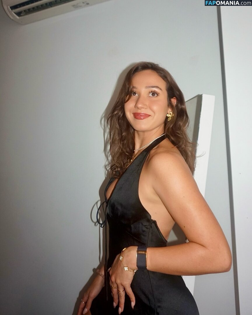 Courtney Sarault / court_sarault / courtsarault / https: Nahý OnlyFans  Uniklá fotka #26
