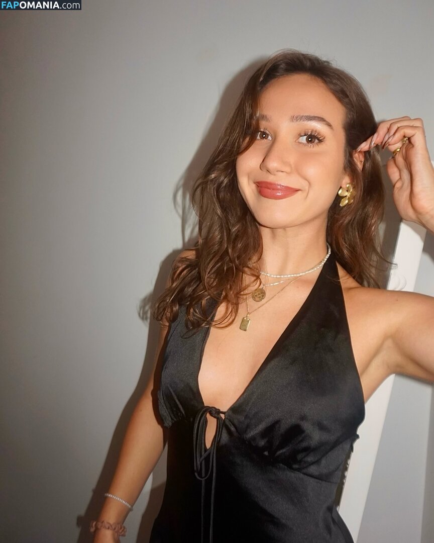 Courtney Sarault / court_sarault / courtsarault / https: Nahý OnlyFans  Uniklá fotka #28