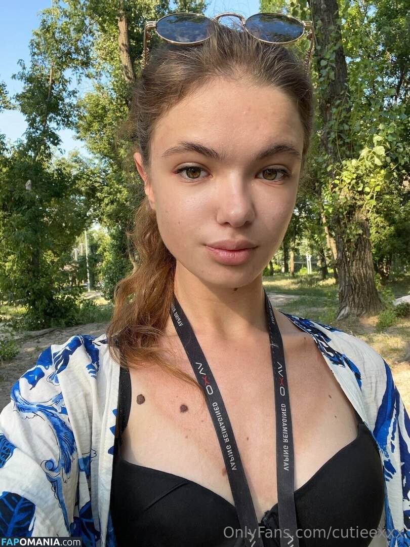 cutieexxx / lil_cutieexx Nahý OnlyFans  Uniklá fotka #4