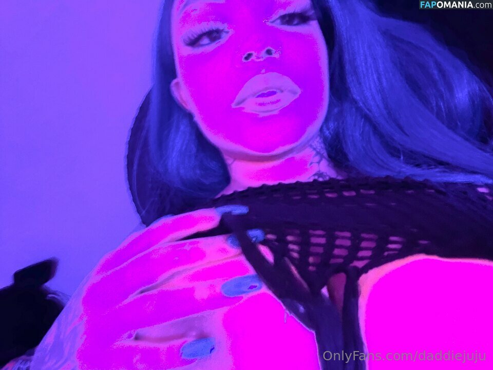Daddiejuju / Earth2julisa Nahý OnlyFans  Uniklá fotka #2