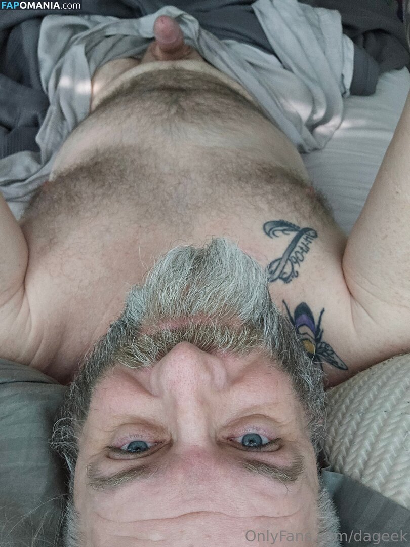 dageek / lifeofdageek Nahý OnlyFans  Uniklá fotka #8
