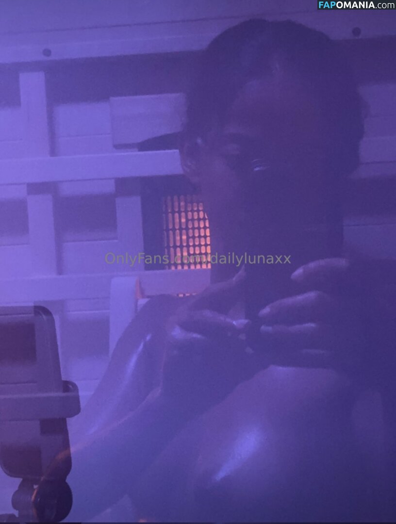 _thelivingluna / dailylunaxx / itsyahluna Nahý OnlyFans  Uniklá fotka #1
